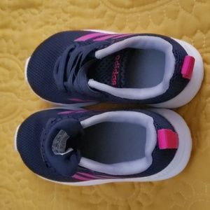 NWOT size 4 toddler Adidas